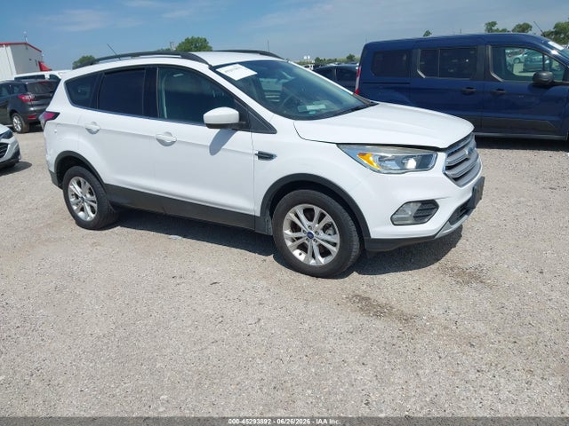 1FMCU9GD4JUD08714 Ford ESCAPE SE