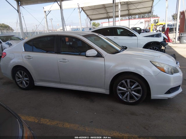 45293913 :رقم المزاد ، 4S3BMBC69E3005972 vin ، 2014 Subaru Legacy 2.5i Premium مزاد بيع
