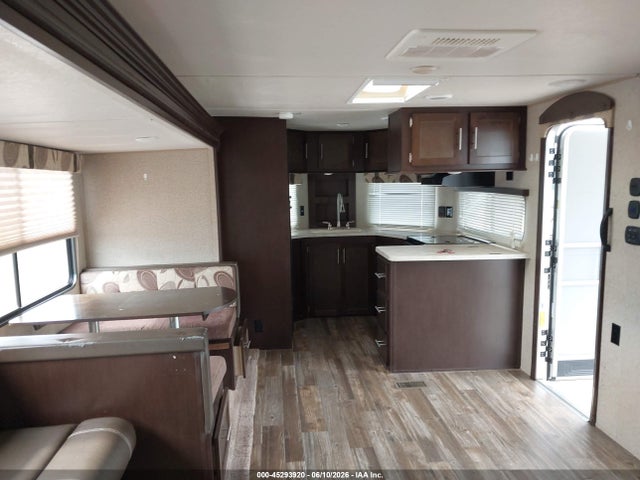 Продаж на аукціоні авто 2016 Forest River Cherokee 274vfk, vin: 4X4TCKD25GX123526, номер лоту: 45293920
