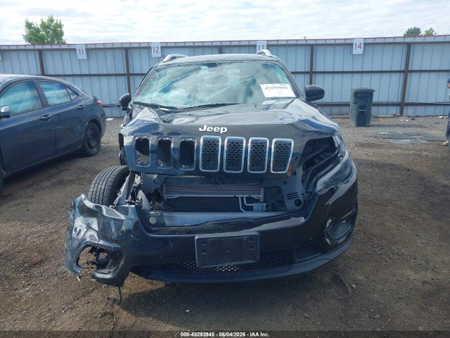 1C4PJMLN1KD168137 Jeep Cherokee Latitude Plus 4x4