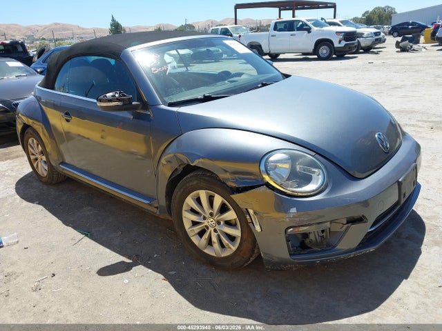 Volkswagen Beetle 2.0t Coast/2.0t S/2.0t Se 2018 3VW5DAAT4JM515636 головне зображення