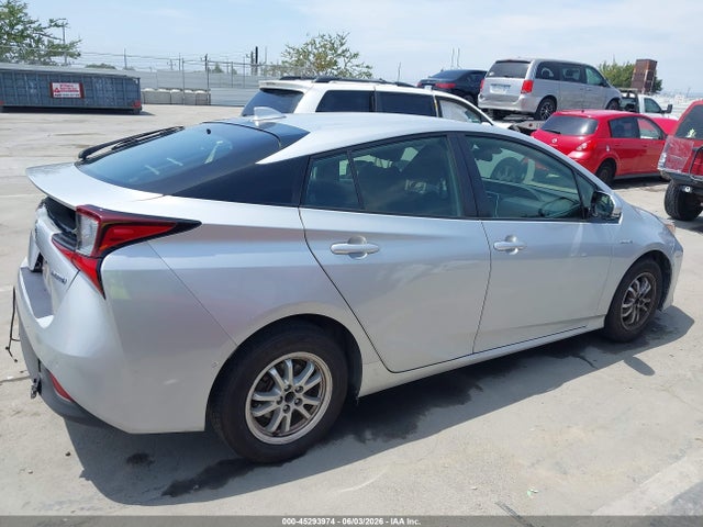 Toyota Prius Le 2020 JTDKARFU3L3120060 Image 13