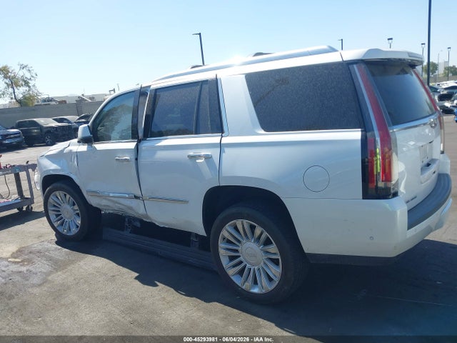 Продаж на аукціоні авто 2017 Cadillac Escalade Platinum, vin: 1GYS4DKJ0HR165932, номер лоту: 45293981