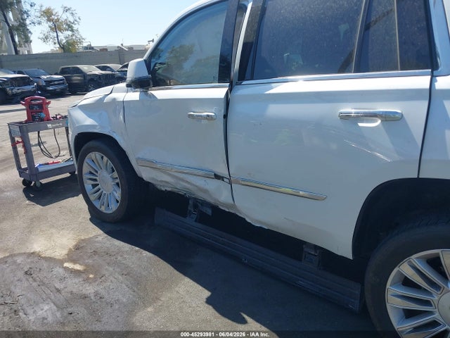 Продаж на аукціоні авто 2017 Cadillac Escalade Platinum, vin: 1GYS4DKJ0HR165932, номер лоту: 45293981