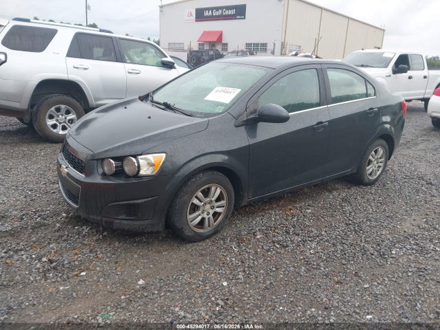 Chevrolet Sonic Lt Auto 2015 1G1JC5SH1F4166890 Image 2