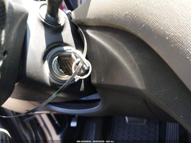 5XYZTDLB2FG252418 Hyundai Santa Fe Sport 2.4l