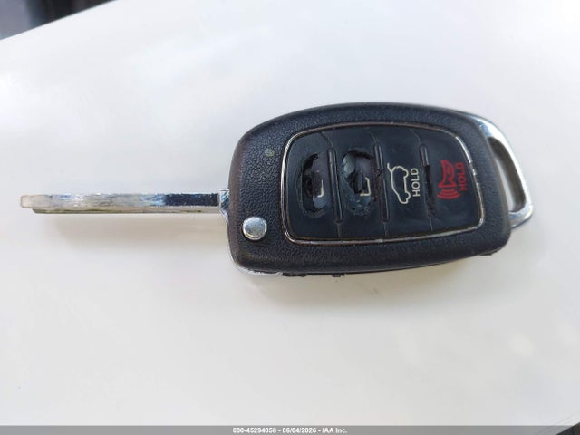 Продажа на аукционе авто 2016 Hyundai Santa Fe Se, vin: KM8SMDHF9GU151561, номер лота: 45294058