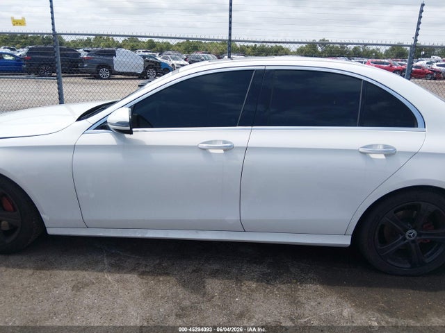 Mercedes-Benz E 300 2017 WDDZF4JB3HA242967 Image 14