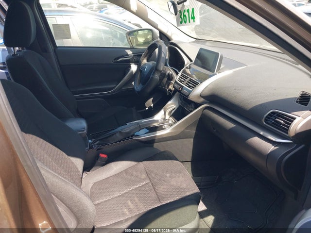 Продаж на аукціоні авто 2018 Mitsubishi Eclipse Cross Le, vin: JA4AT4AA8JZ051151, номер лоту: 45294139