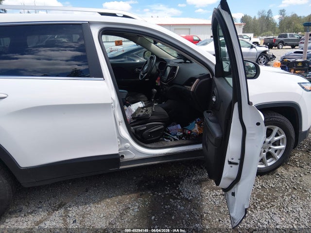 1C4PJMCS8FW605101 Jeep Cherokee Latitude