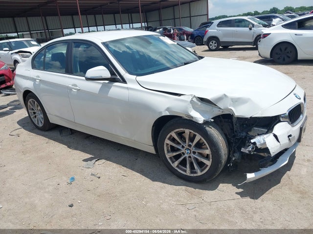 45294154 :رقم المزاد ، WBA8E5G55JNV02121 vin ، 2018 Bmw 320i Xdrive مزاد بيع