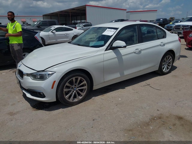 Продаж на аукціоні авто 2018 Bmw 320i Xdrive, vin: WBA8E5G55JNV02121, номер лоту: 45294154