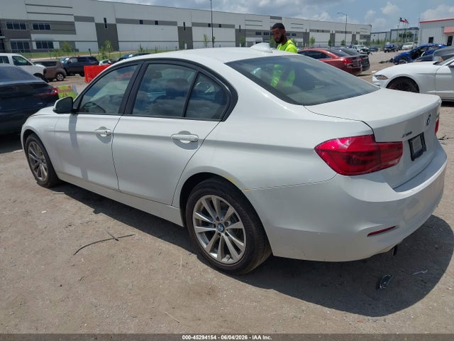 Продаж на аукціоні авто 2018 Bmw 320i Xdrive, vin: WBA8E5G55JNV02121, номер лоту: 45294154