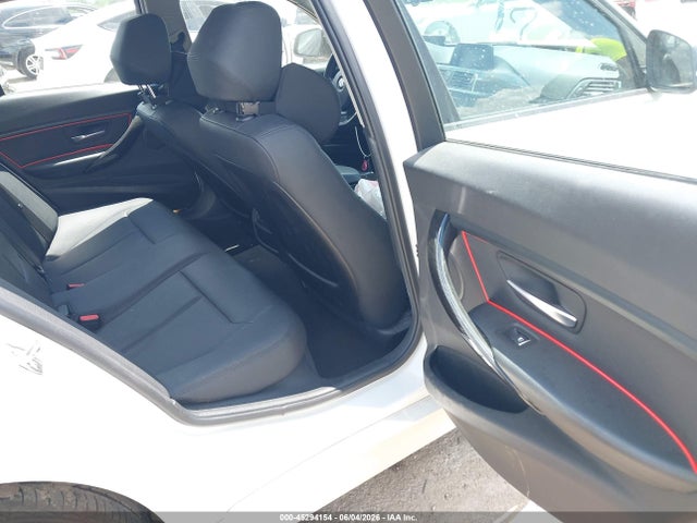 Продаж на аукціоні авто 2018 Bmw 320i Xdrive, vin: WBA8E5G55JNV02121, номер лоту: 45294154