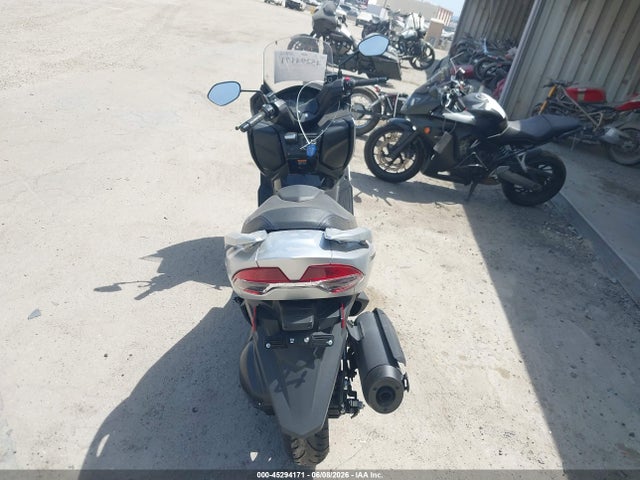Продажа на аукционе авто 2024 Suzuki An400 A, vin: JS1DU11J2R7100134, номер лота: 45294171