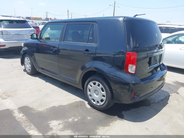 Scion XB 2014 JTLZE4FEXEJ055743 Image 3