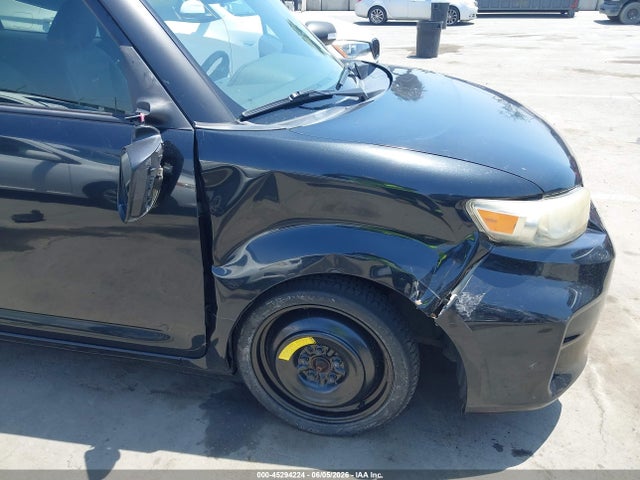 Scion XB 2014 JTLZE4FEXEJ055743 Image 6