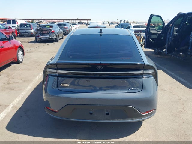JTDACACUXT3067742 Toyota Prius Plug-in Hybrid Se