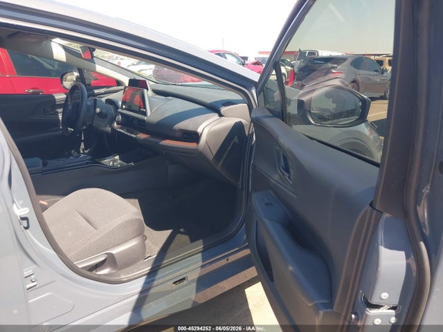 JTDACACUXT3067742 Toyota Prius Plug-in Hybrid Se