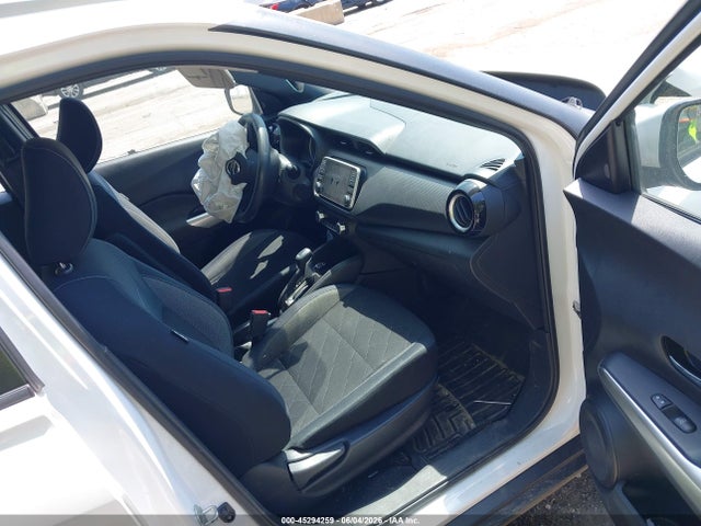 Продаж на аукціоні авто 2018 Nissan Kicks Sv, vin: 3N1CP5CU0JL530495, номер лоту: 45294259