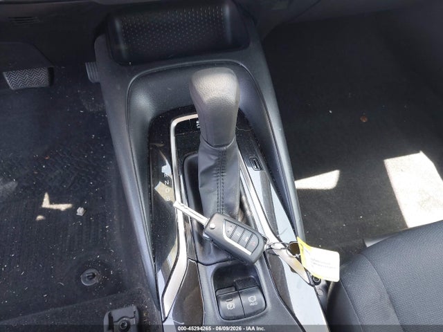 JTDEPMAE2NJ228151 Toyota COROLLA LE
