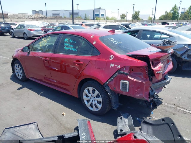 JTDEPMAE2NJ228151 Toyota COROLLA LE