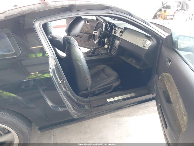 45294289 :رقم المزاد ، 1ZVHT82H155256103 vin ، 2005 Ford Mustang Gt Deluxe/gt Premium مزاد بيع