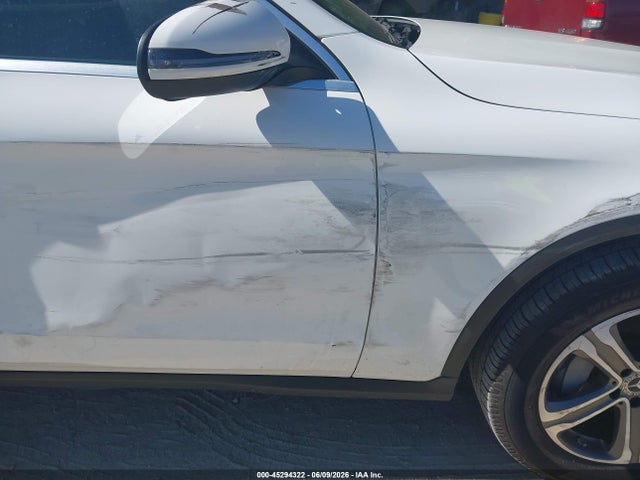 Продаж на аукціоні авто 2020 Mercedes-benz Glc 300 4matic, vin: WDC0G8EB0LF716171, номер лоту: 45294322