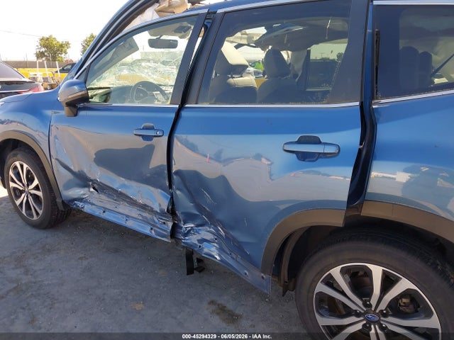 Subaru Forester Limited 2021 JF2SKAUCXMH402386 Image 16