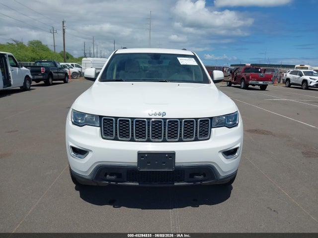 1C4RJFAG0HC719424 Jeep Grand Cherokee Laredo 4x4