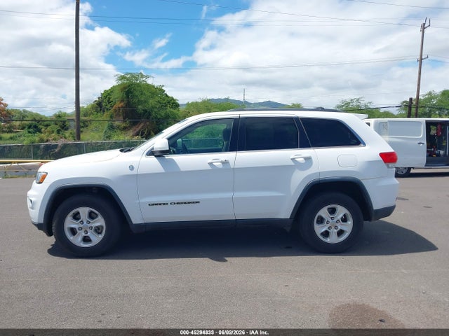 1C4RJFAG0HC719424 Jeep Grand Cherokee Laredo 4x4