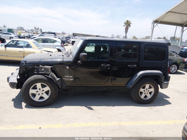 1C4BJWDG3JL862533 Jeep Wrangler Jk Unlimited Sport S 4x4
