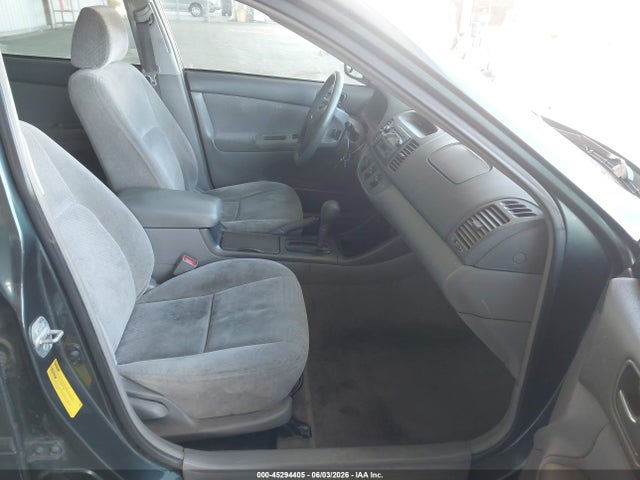 45294405 :رقم المزاد ، 4T1BF30K33U553065 vin ، 2003 Toyota Camry Le V6 مزاد بيع