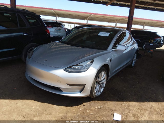 45294431 :رقم المزاد ، 5YJ3E1EA5JF098466 vin ، 2018 Tesla Model 3 مزاد بيع
