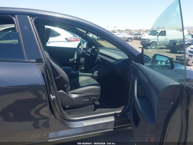 Продажа на аукционе авто 2026 Tesla Model Y Premium Rear-wheel Drive/rear-wheel Drive, vin: 7SAYGDED0TF638288, номер лота: 45294441