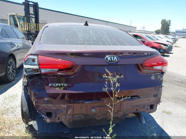 KIA FORTE LX 2018 3KPFK4A73JE169705 Image 16