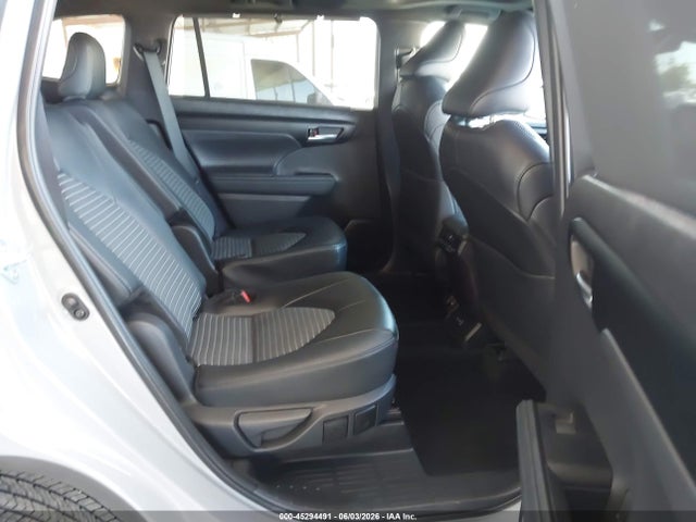 Toyota Highlander Xse 2025 5TDKDRBH3SS590778 Image 8