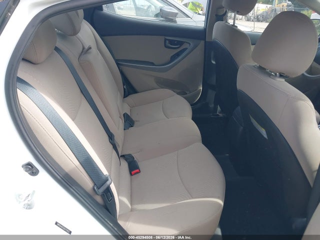 Продажа на аукционе авто 2016 Hyundai Elantra Se, vin: 5NPDH4AE5GH712433, номер лота: 45294508