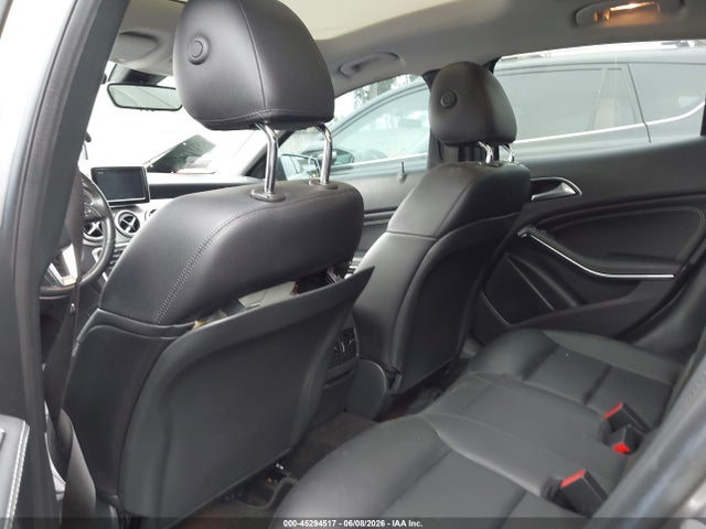WDCTG4GB8FJ026933 Mercedes-Benz Gla 250 4matic