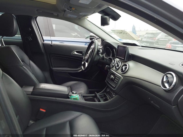 WDCTG4GB8FJ026933 Mercedes-Benz Gla 250 4matic