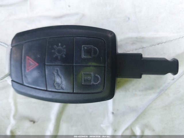 2012 Volvo C30 T5/t5 Platinum/t5 Premier Plus/t5 R-design/t5 R-design Platinum/t5 R-design Premier Plus მანქანა იყიდება აუქციონზე, vin: YV1672MK8C2286941, აუქციონის ნომერი: 45294536