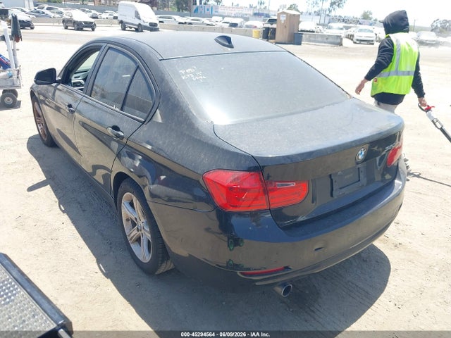 Продажа на аукционе авто 2015 Bmw 320i, vin: WBA3B1C54FP681247, номер лота: 45294564