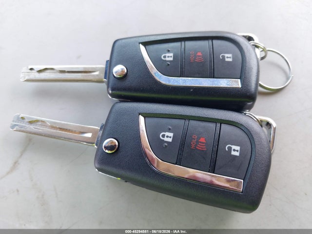 Toyota C-HR LE 2019 JTNKHMBX8K1017169 Image 11