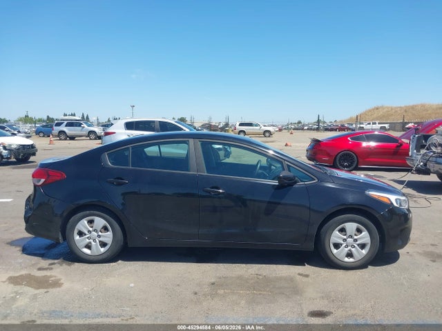 KIA FORTE LX 2017 3KPFK4A79HE120941 Image 13