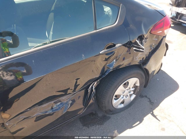 KIA FORTE LX 2017 3KPFK4A79HE120941 Image 6