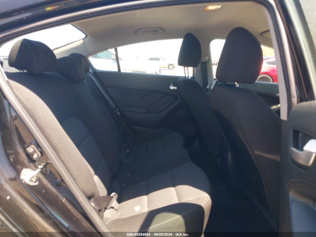 KIA FORTE LX 2017 3KPFK4A79HE120941 Image 8