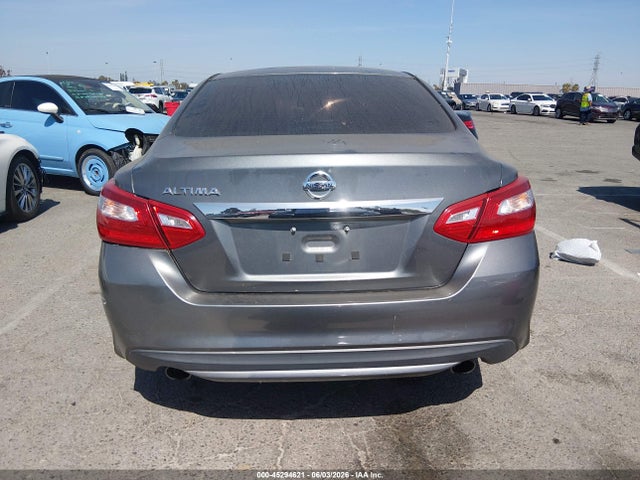 1N4AL3AP8HN323774 Nissan Altima 2.5 S