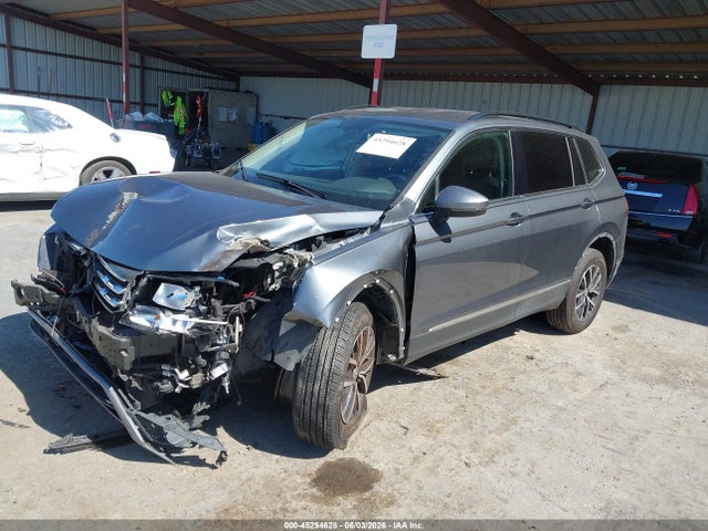 3VV2B7AX4JM204808 Volkswagen Tiguan 2.0t Se/2.0t Sel