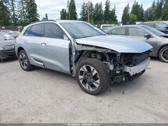 WA1AAAGE0NB007464 Audi E-tron Premium Quattro