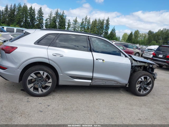 Audi E-tron Premium Quattro 2022 WA1AAAGE0NB007464 Image 14